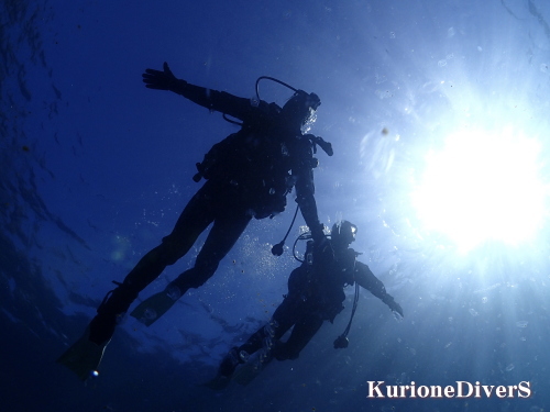 �������琅�ʂ����グ�����z�I�ȃV���G�b�g