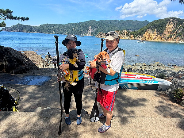 黄金崎のドッグSUPに参加されたゲスト様と愛犬