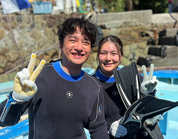 研修の合間に西伊豆・田子で体験ダイビングを楽しむカップル様